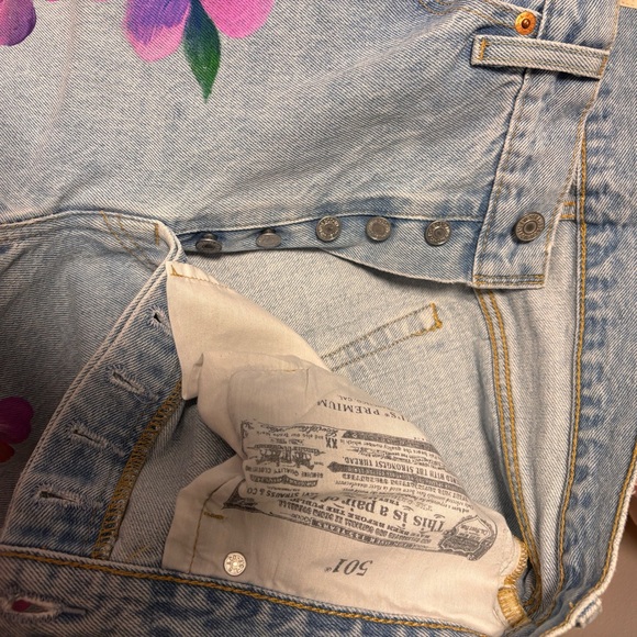 Levi’s 501 Rialto Jean Project Lightwash Pink Floral Hand Painted Jeans W32 L26 - Picture 7 of 8